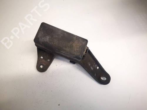 Used Fuse box LEXUS IS II (_E2_) 220d (ALE20) (177 hp) 32556251