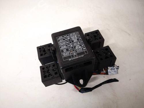 Used Fuse box DAEWOO 1.5i (1C4) 1.5 (78 hp) 32930039