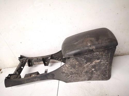 Used Armrest / Center console Armrest / Center console VOLVO V50 (545) 2.0 D (136 hp) 40286567 40286567