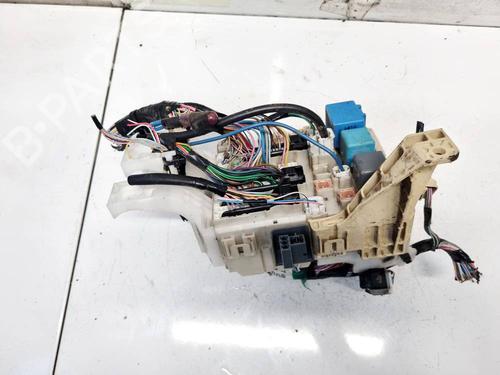 Used Fuse box TOYOTA YARIS (_P9_) 1.4 D-4D (NLP90_, NLP90R) (90 hp) 32583891
