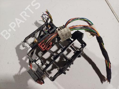 Fuse box AUDI A6 C6 (4F2) 2.0 TFSI | BP32571283E1