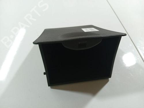 Porta-luvas Porta-luvas TOYOTA YARIS (_P9_) 1.4 D-4D (NLP90_, NLP90R) (90 hp) 34923580 34923580