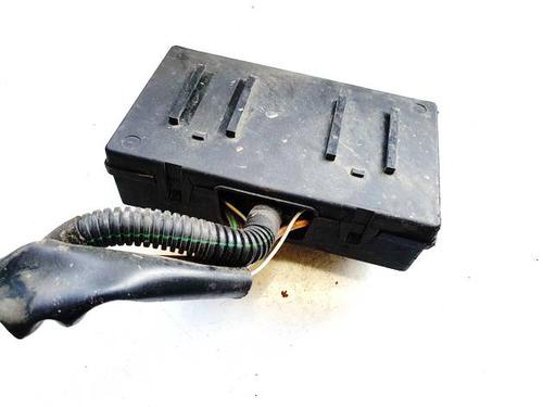 Used Fuse box Fuse box PEUGEOT 407 (6D_) 2.0 HDi 135 (6DRHRH, 6DRHRE, 6DRHRG, 6DRHRJ) (136 hp) 32592988 32592988