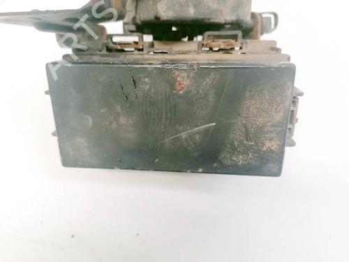 Used Fuse box DODGE CALIBER 2.0 CRD (140 hp) 32927698