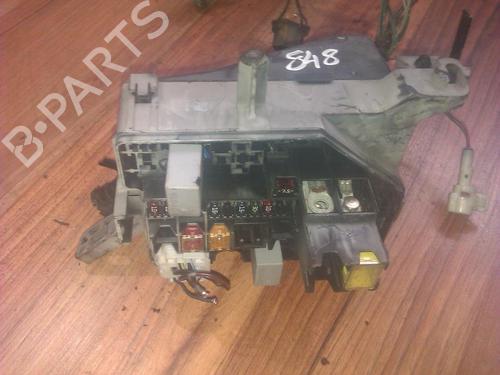 Used Fuse box Fuse box TOYOTA YARIS (_P1_) 1.0 (SCP10_, SCP10R) (68 hp) 33503455 33503455