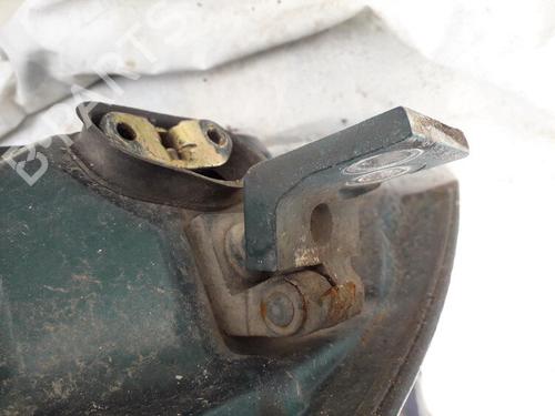 Türscharnier/Türfeststeller für VW POLO II (86C, 80) 1.3 (55 hp) 33070316