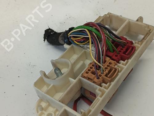 Fuse box AUDI A4 B7 (8EC) 2.0 TDI | BP38610214E1 - Image 3