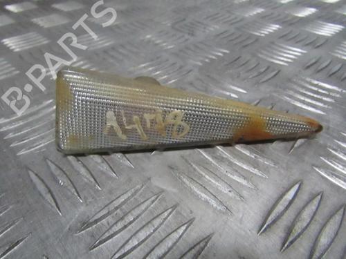 Used Right side indicator Right side indicator RENAULT SCÉNIC II (JM0/1_) 2.0 (JM05, JM0U, JM1N, JM1U, JM2V) (135 hp) 35685551 35685551