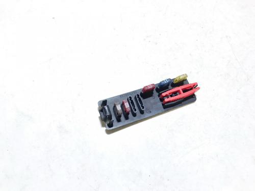 fuse-box-peugeot-206-sw-2ek-2002-33078061 main image