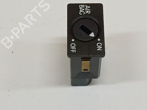 Used Switch Switch SKODA OCTAVIA II (1Z3) 1.9 TDI (105 hp) 33490193 33490193