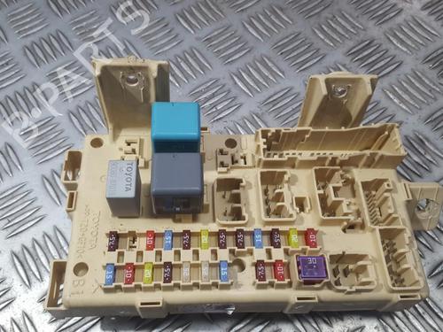 Used Fuse box Fuse box TOYOTA COROLLA Verso (_E12_) 1.8 VVT-i (ZZE122_, ZZE122R) (135 hp) 33501728 33501728