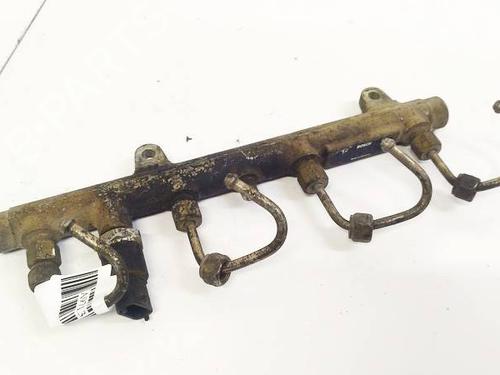 Used Injection rail Injection rail MAZDA 5 (CR) 2.0 CD (CR19) (143 hp) 35139453 35139453