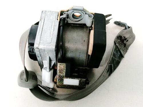 Used Rear left seatbelt Rear left seatbelt VW PASSAT B5.5 (3B3) 1.9 TDI (101 hp) 35622832 35622832
