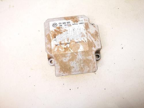Used ECU airbags ECU airbags VW TOURAN (1T1, 1T2) 1.9 TDI (100 hp) 33076923 33076923