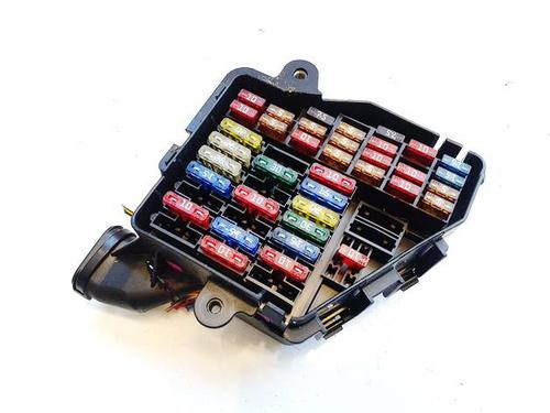 Used Fuse box Fuse box SUBARU LEGACY IV Estate (BP) 2.0 AWD (BP5) (138 hp) 32531812 32531812