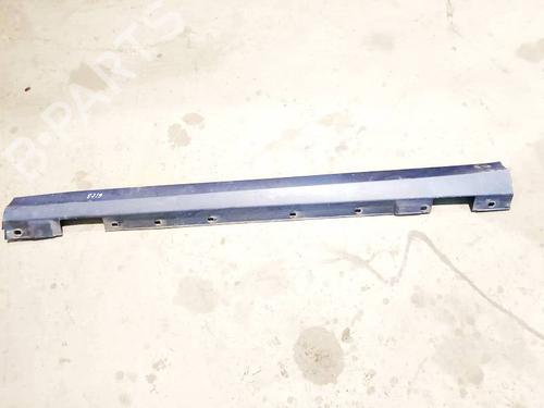 Used Right sideskirt Right sideskirt 35058234 35058234