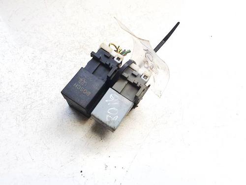 Used Fuse box HONDA CR-V II (RD_) 2.0 (RD5) (150 hp) 32602651