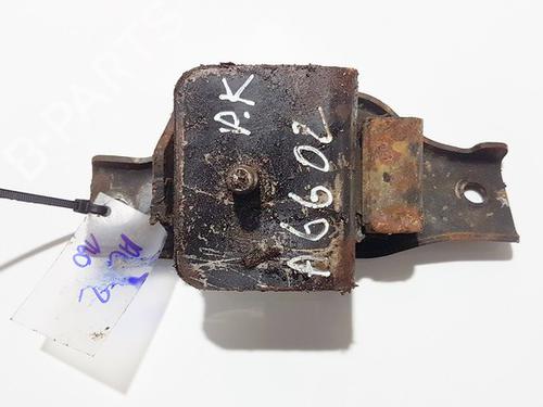 Used Engine mount Engine mount SUBARU IMPREZA Saloon (GD) 2.0 i AWD (GD9) (125 hp) 33087072 33087072