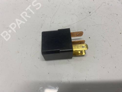 Used Electronic sensor Electronic sensor MITSUBISHI PAJERO III (V7_W, V6_W) 3.2 Di-D (V68W) (160 hp) 32575404 32575404