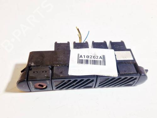 Used Switch Switch PEUGEOT 406 (8B) 2.0 HDi 110 (107 hp) 32572409 32572409