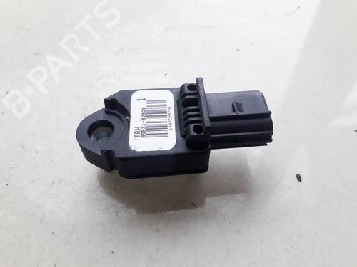 Used Electronic module Electronic module TOYOTA COROLLA Verso (_E12_) 1.8 VVT-i (ZZE122_, ZZE122R) (135 hp) 33530573 33530573