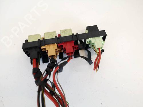 Fuse box VW TIGUAN (5N_) 2.0 TDI | BP32957576E1 - Image 2