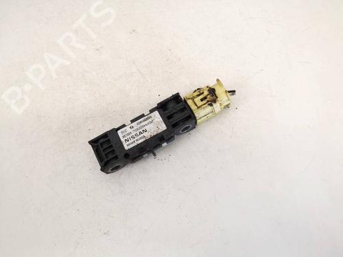 Used Electronic module NISSAN NOTE (E11, NE11) 1.4 (88 hp) 32594991
