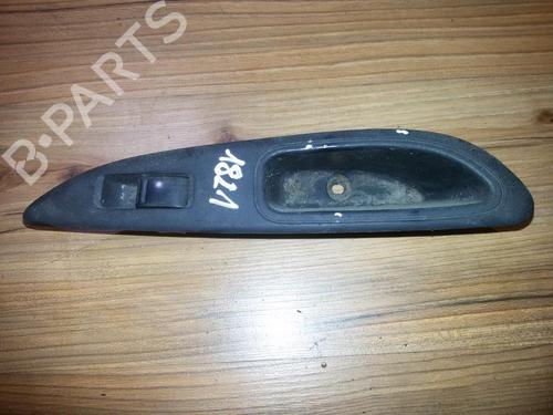 switch-nissan-primera-hatchback-p12-2002-33515659 main image