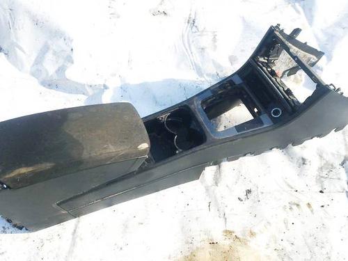 Used Armrest / Center console Armrest / Center console VW PASSAT B6 (3C2) 1.9 TDI (105 hp) 35112958 35112958