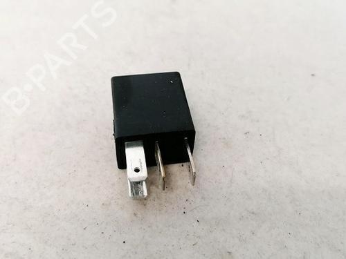 Used Electronic sensor Electronic sensor OPEL ZAFIRA A MPV (T98) 2.0 DI 16V (F75) (82 hp) 33067869 33067869