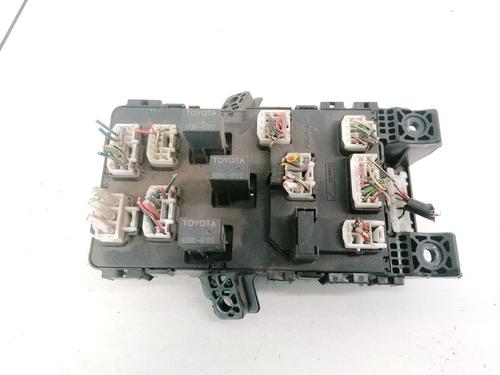 Used Fuse box Fuse box TOYOTA AVENSIS (_T22_) 2.0 D-4D (CDT220_, CDT220R) (110 hp) 32912095 32912095