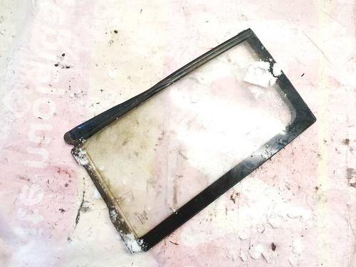 Panel rude bagtil venstre Panel rude bagtil venstre 35349325 35349325