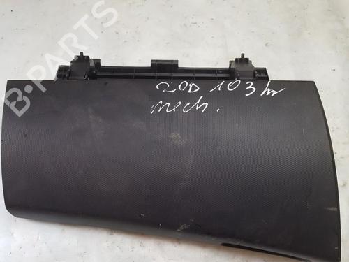 Used Glove box Glove box MITSUBISHI OUTLANDER II (CW_W) 2.0 DI-D (CW8W) (140 hp) 35838727 35838727