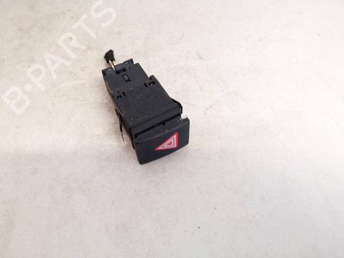 Advarselsbryter Advarselsbryter VW POLO IV (9N_, 9A_) 1.2 12V (64 hp) 35329430 35329430