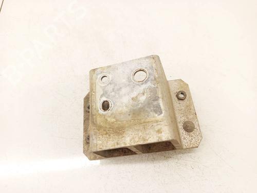 Used Front bumper bracket Front bumper bracket 34768587 34768587
