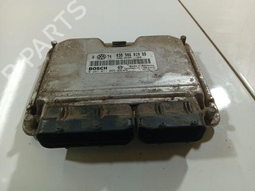 Used Engine control unit (ECU) Engine control unit (ECU) VW BORA I (1J2) 1.9 TDI (101 hp) 32556145 32556145