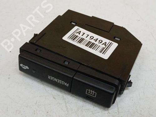 Used Switch Switch TOYOTA AVENSIS (_T25_) 2.0 D-4D (CDT250_, CDT250R) (116 hp) 40053167 40053167