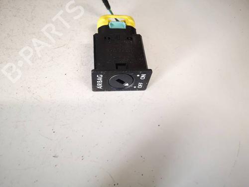 switch-audi-tt-roadster-8j9-2007-2008-2009-2010-2011-2012-2013-2014-32550361 main image