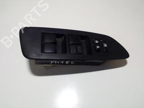 Used Switch Switch TOYOTA AURIS (_E15_) 2.2 D (ADE157_, ADE151_, ADE151R, ADE157R) (177 hp) 33502322 33502322