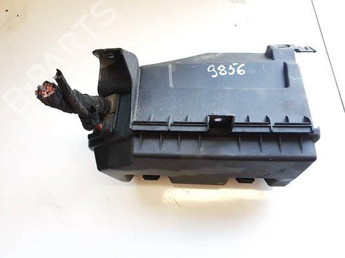Used Fuse box Fuse box 38573667 38573667