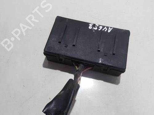 fuse-box-peugeot-407-6d_-2004-2005-2006-2007-2008-2009-2010-2011-33509667 main image