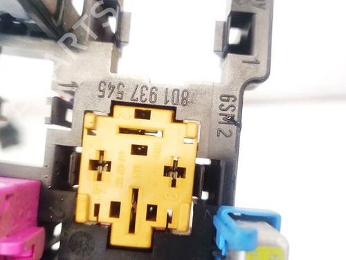 Fuse box AUDI A6 C5 (4B2, 4B4) 2.5 TDI | BP32589840E1