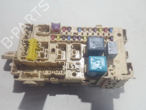 Used Fuse box Fuse box TOYOTA COROLLA Verso (ZER_, ZZE12_, R1_) 2.2 D-4D (AUR10_, AUR10R) (177 hp) 33511354 33511354