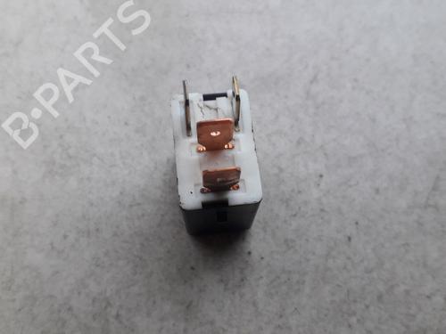 Electronic sensor SUBARU LEGACY III (BE) 2.0 AWD (BE5) | BP33518006M84 - Image 2