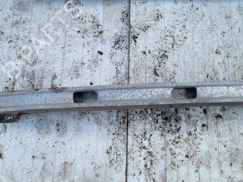 Used Front bumper reinforcement Front bumper reinforcement 35282929 35282929