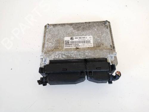 Used Engine control unit (ECU) Engine control unit (ECU) SKODA ROOMSTER (5J7) 1.2 (70 hp) 32957568 32957568