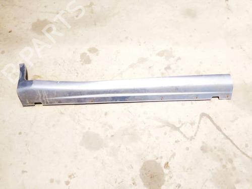 Used Right sideskirt Right sideskirt 35058209 35058209