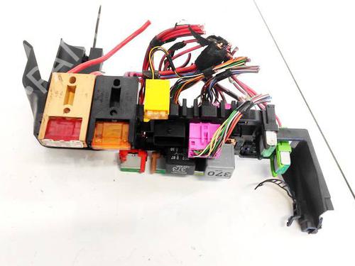 Used Fuse box Fuse box SKODA SUPERB I (3U4) 1.9 TDI (130 hp) 32942371 32942371