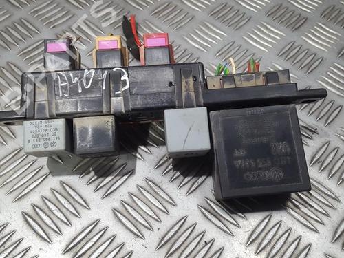 fuse-box-seat-toledo-ii-1m2-1998-1999-2000-2001-2002-2003-2004-2005-2006-33498156 main image