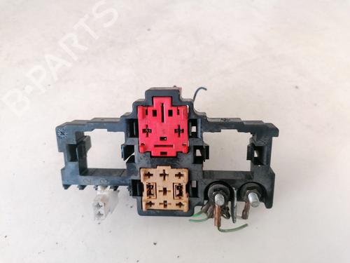 Used Fuse box AUDI A6 C4 (4A2) 1.9 TDI (90 hp) 33097238